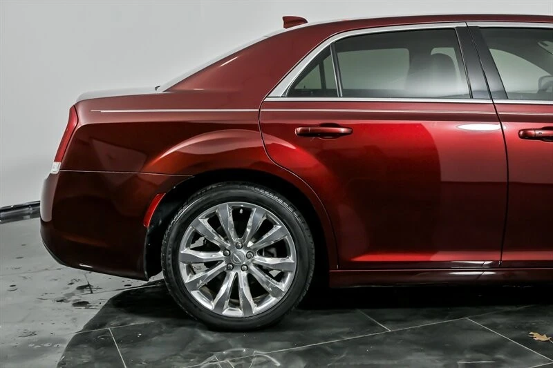 2020 Chrysler 300 (2005-2023) - Image 11 of 21