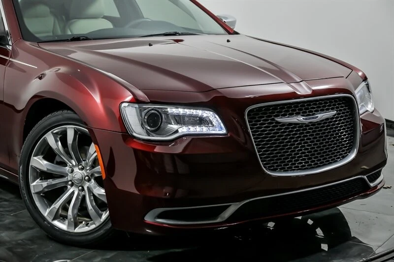 2020 Chrysler 300 (2005-2023) - Image 2 of 21