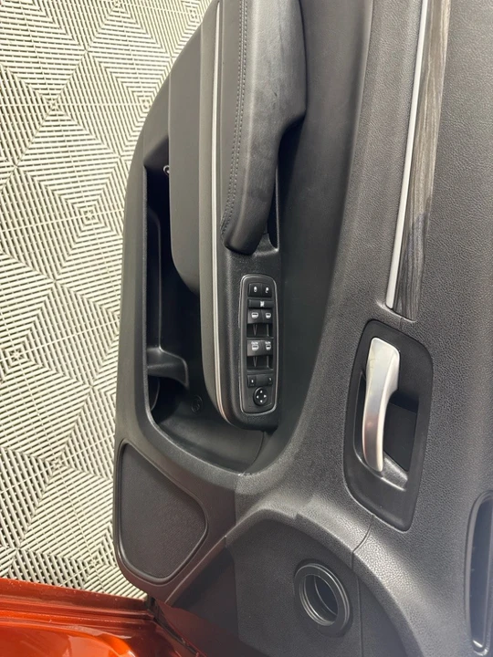 2020 Chrysler 300 (2005-2023) - Image 12 of 12