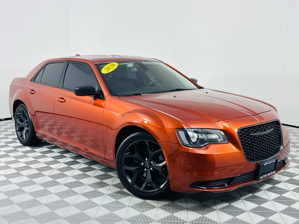 2020 Chrysler 300 (2005-2023) - Image 2 of 12