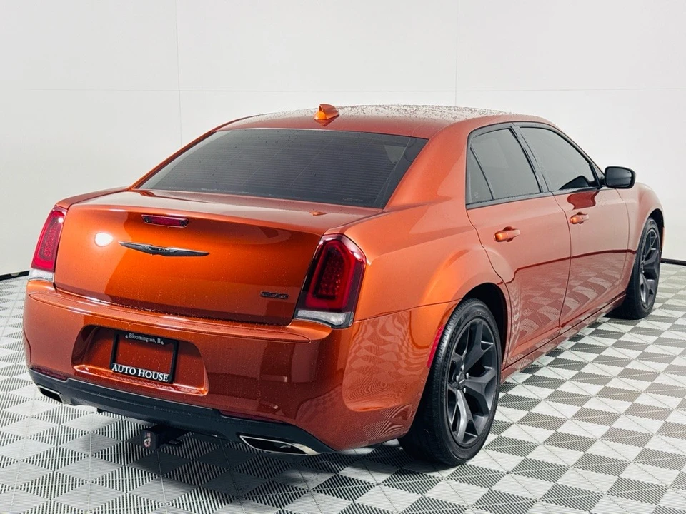 2020 Chrysler 300 (2005-2023) - Image 5 of 12