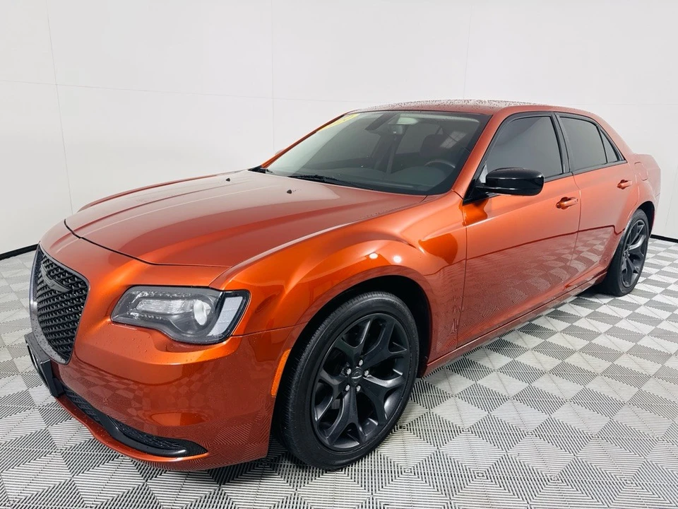 2020 Chrysler 300 (2005-2023) - Image 9 of 12