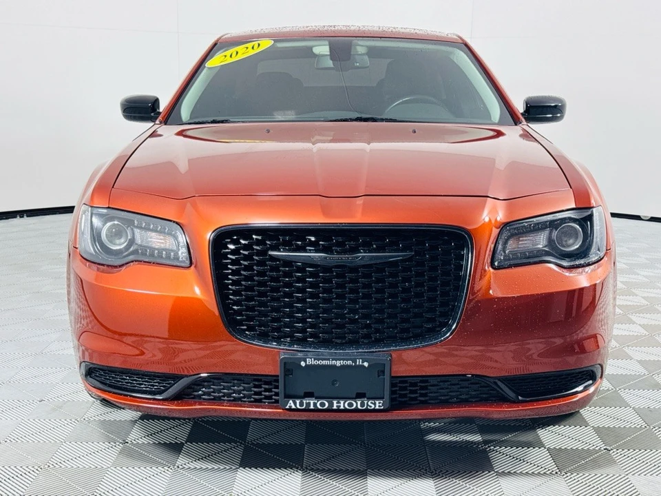 2020 Chrysler 300 (2005-2023) - Image 11 of 12