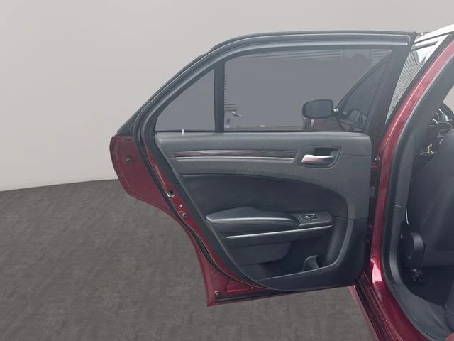 2020 Chrysler 300 (2005-2023) - Image 13 of 21