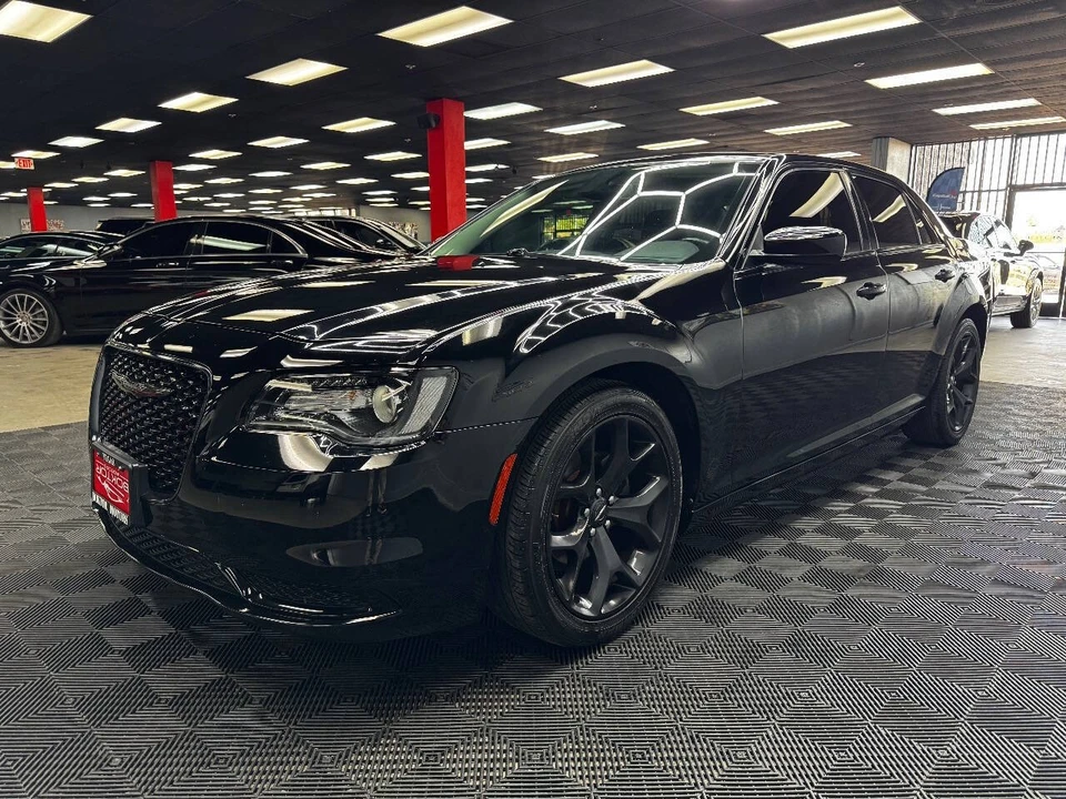 2020 Chrysler 300 (2005-2023) - Image 6 of 21