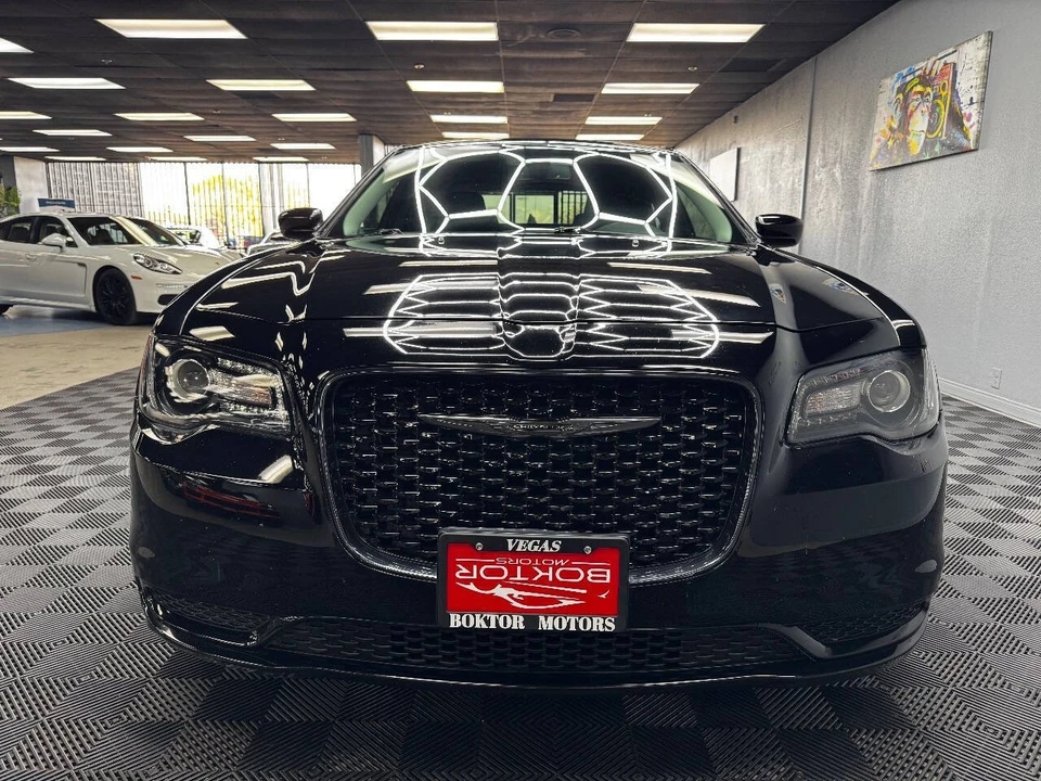 2020 Chrysler 300 (2005-2023) - Image 4 of 21