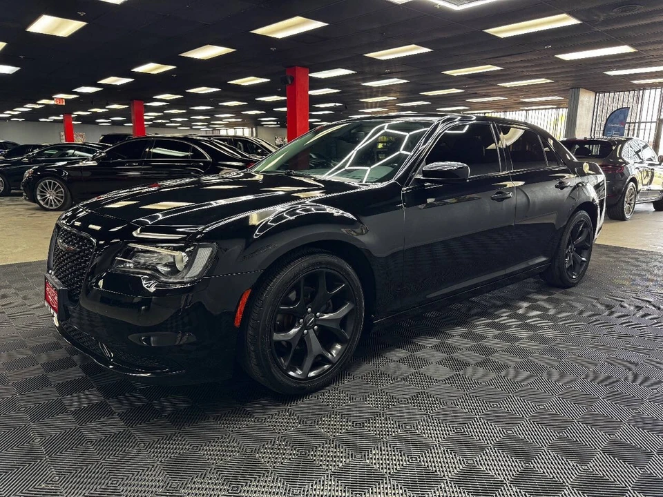 2020 Chrysler 300 (2005-2023) - Image 7 of 21