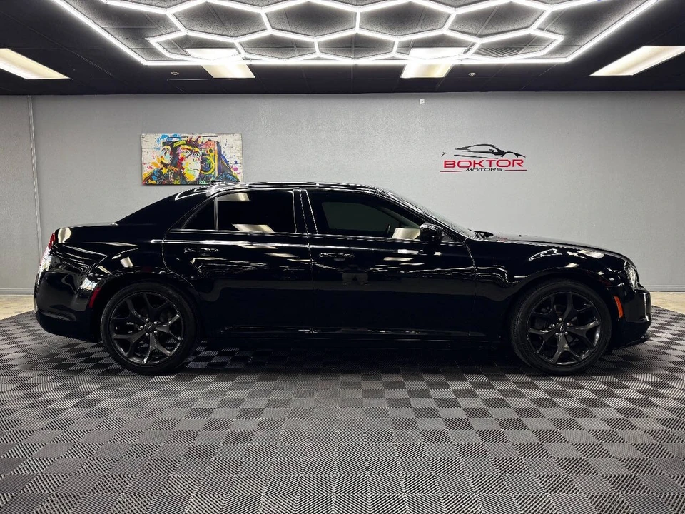 2020 Chrysler 300 (2005-2023) - Image 15 of 21