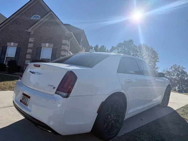 2020 Chrysler 300 (2005-2023) - Image 5 of 24