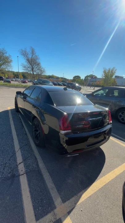 2020 Chrysler 300 (2005-2023) - Image 2 of 10