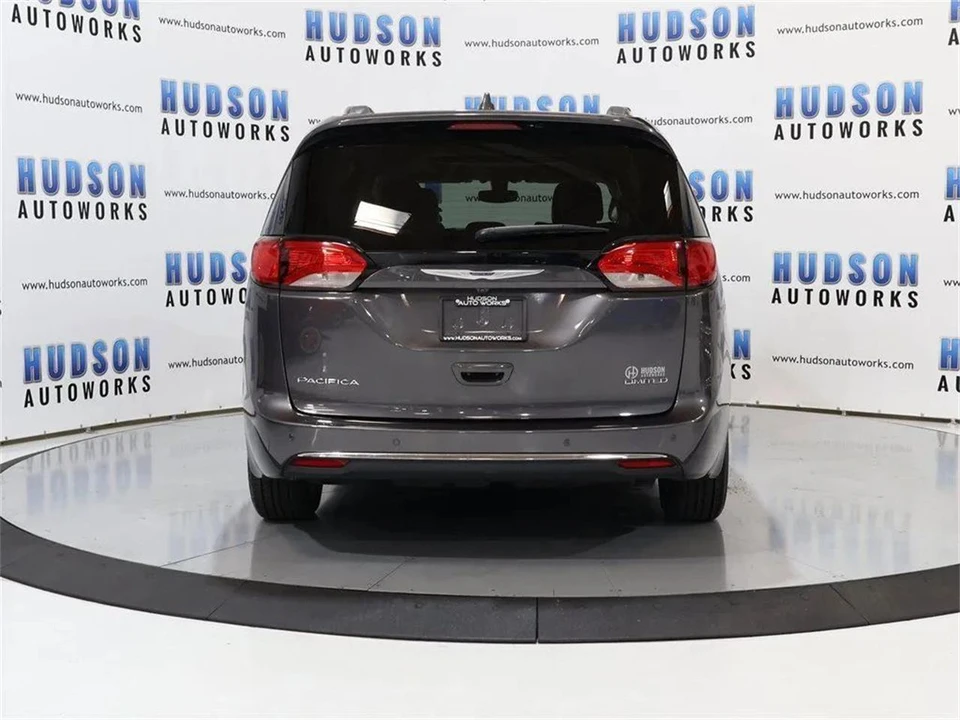 2020 Chrysler Town & Country - Image 5 of 31