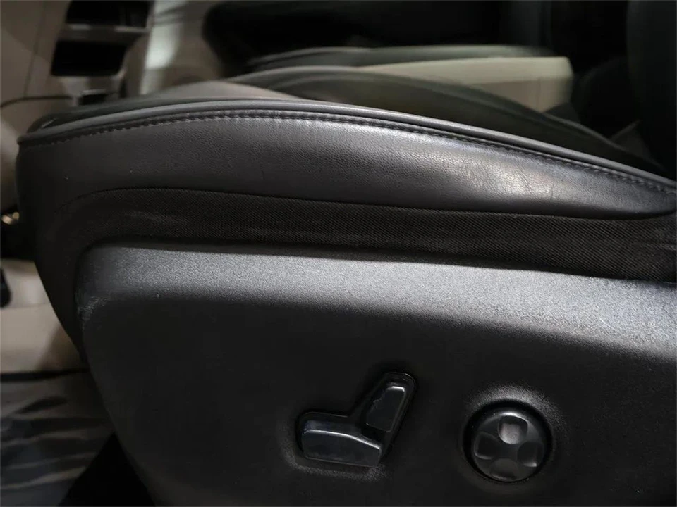 2020 Chrysler Town & Country - Image 15 of 31