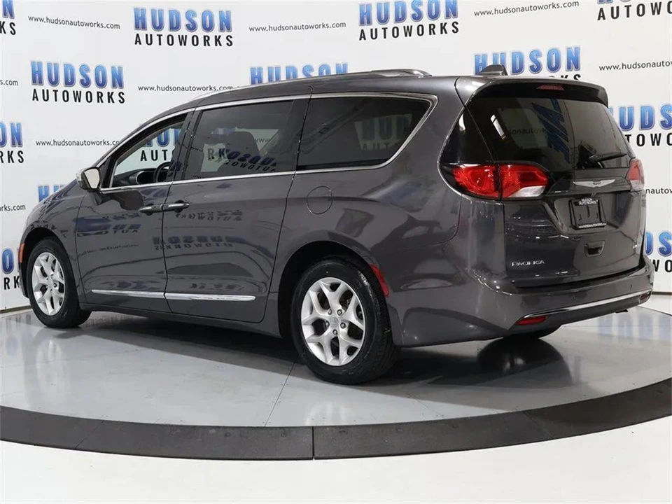 2020 Chrysler Town & Country - Image 4 of 31