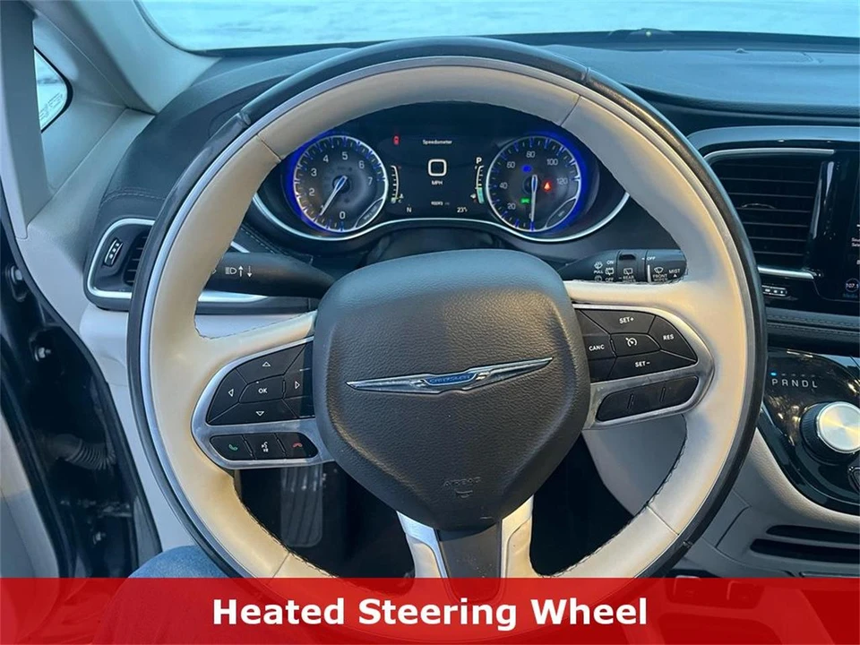 2020 Chrysler Town & Country - Image 20 of 31