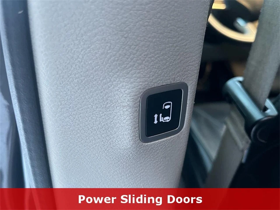 2020 Chrysler Town & Country - Image 31 of 31