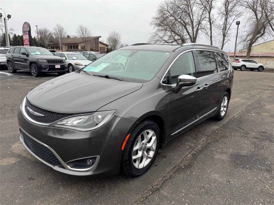 2020 Chrysler Town & Country - Image 5 of 31