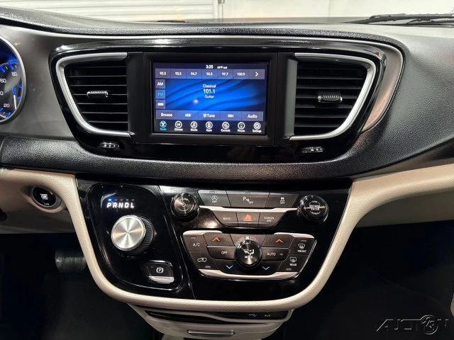 2020 Chrysler - Image 19 of 21
