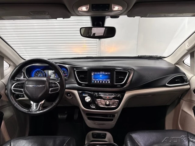 2020 Chrysler - Image 14 of 21