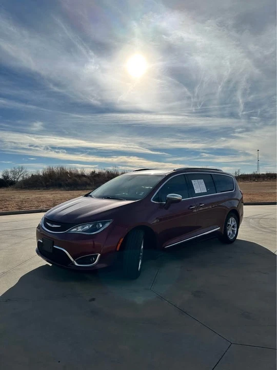 2020 Chrysler - Image 2 of 9