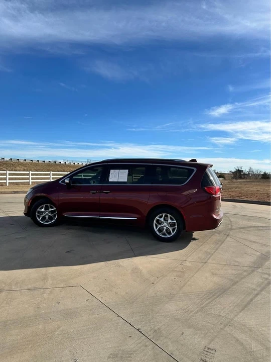 2020 Chrysler - Image 3 of 9