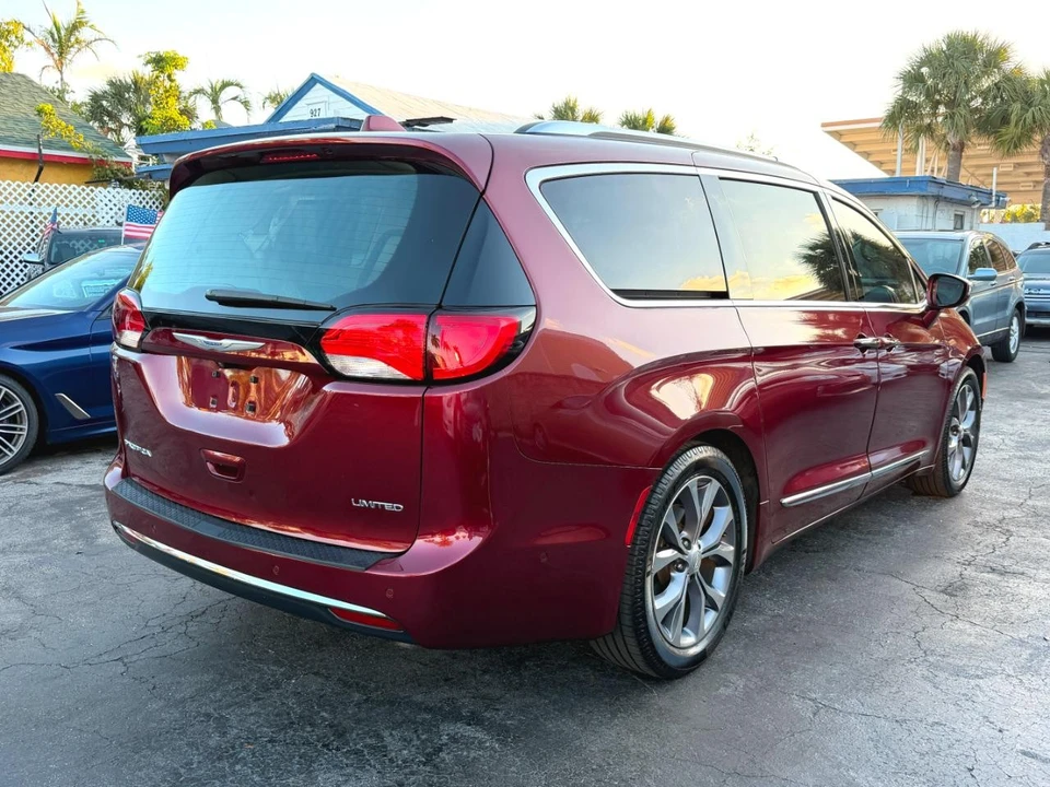 2020 Chrysler - Image 18 of 21