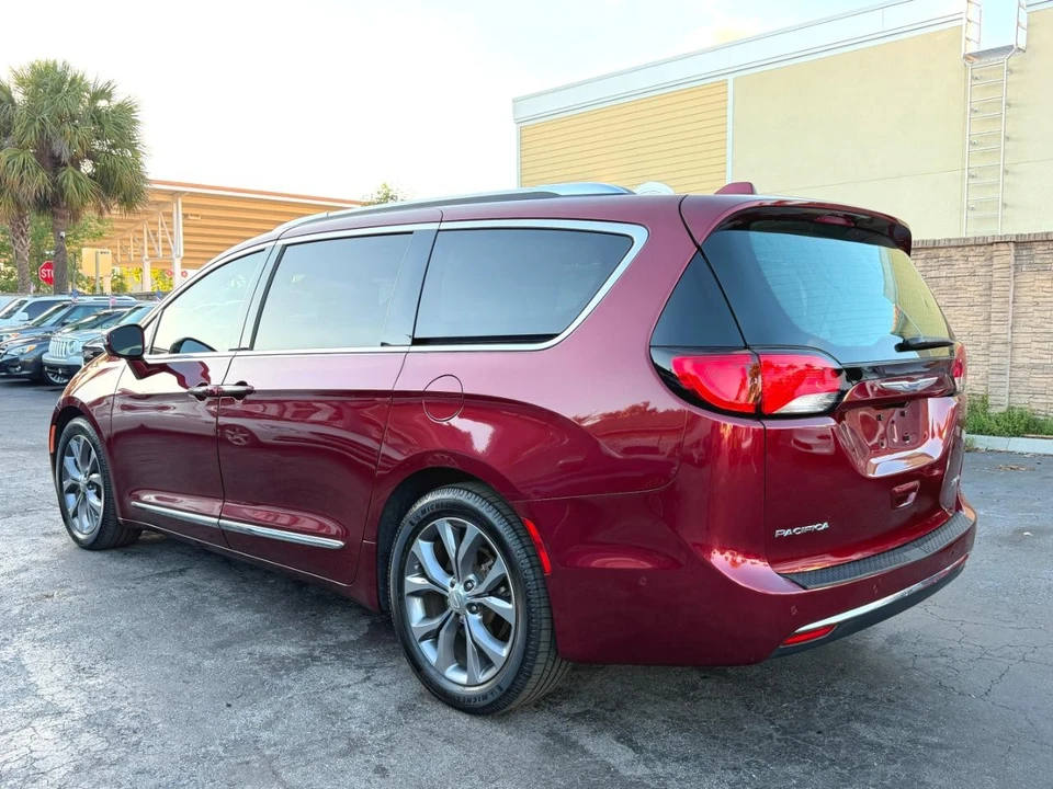 2020 Chrysler - Image 17 of 21