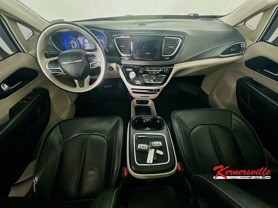 2020 Chrysler - Image 10 of 12