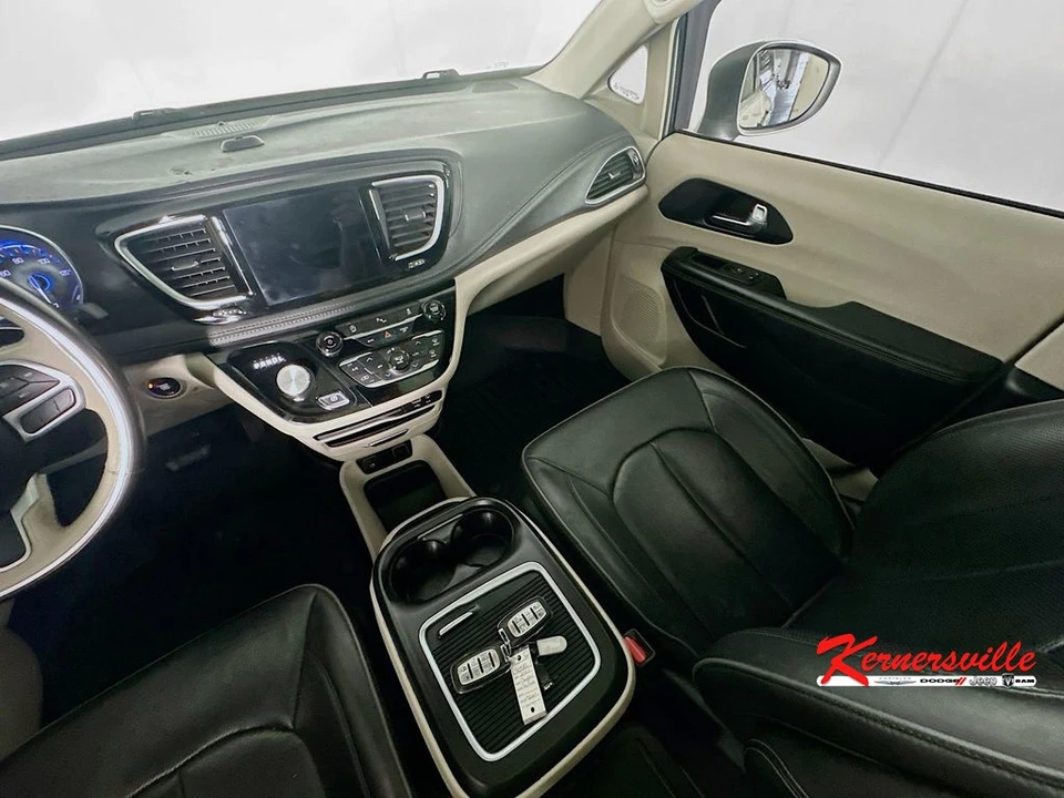 2020 Chrysler - Image 11 of 21