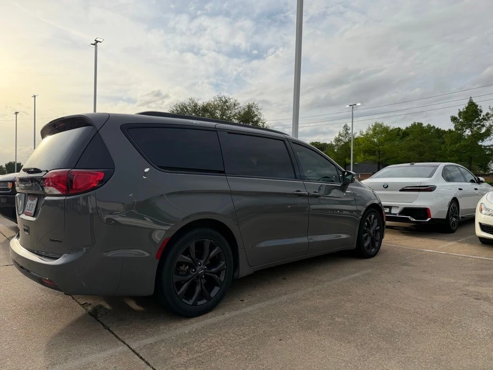 2020 Chrysler - Image 4 of 6