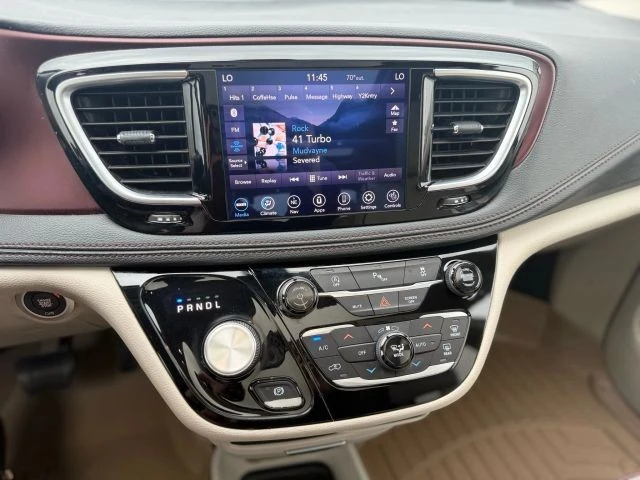 2020 Chrysler - Image 18 of 21