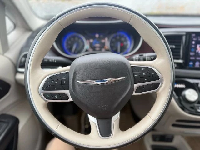 2020 Chrysler - Image 19 of 21