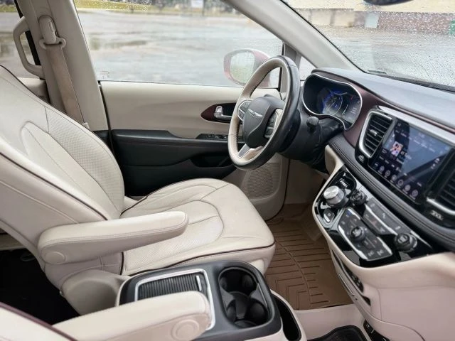 2020 Chrysler - Image 16 of 21