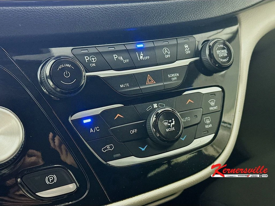 2020 Chrysler - Image 18 of 21