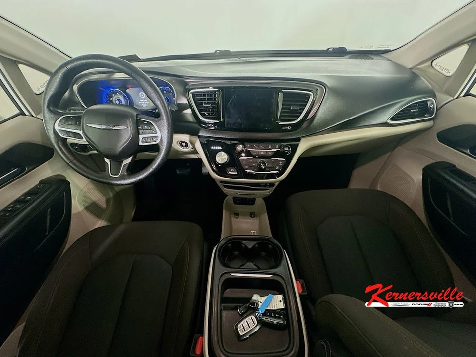 2020 Chrysler - Image 10 of 21