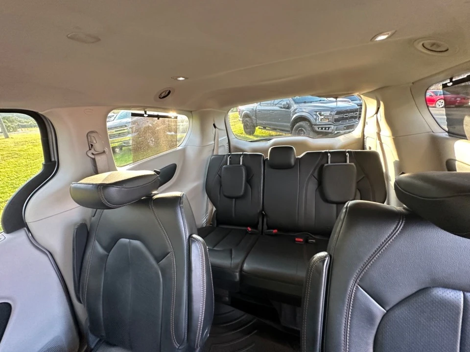 2020 Chrysler - Image 7 of 10