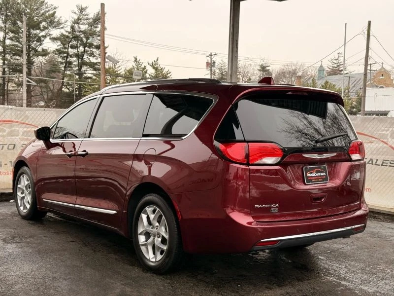 2020 Chrysler - Image 11 of 12