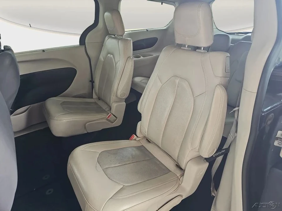 2020 Chrysler - Image 14 of 21