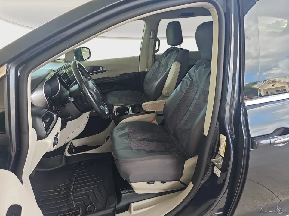 2020 Chrysler - Image 8 of 21