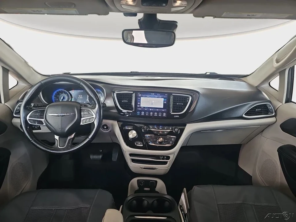 2020 Chrysler - Image 15 of 21