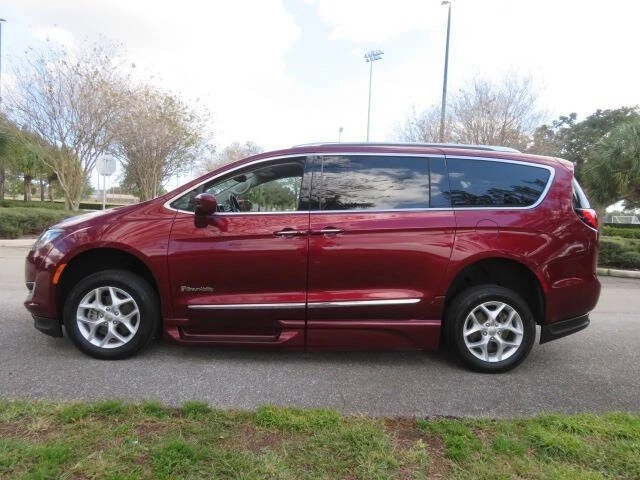 2020 Chrysler - Image 16 of 21