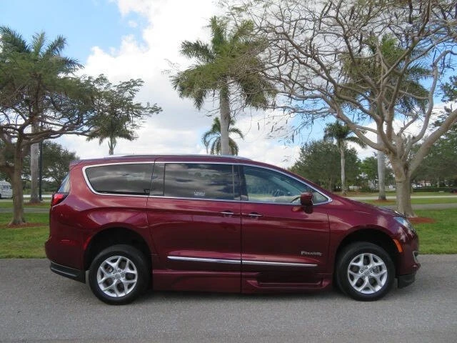 2020 Chrysler - Image 11 of 21