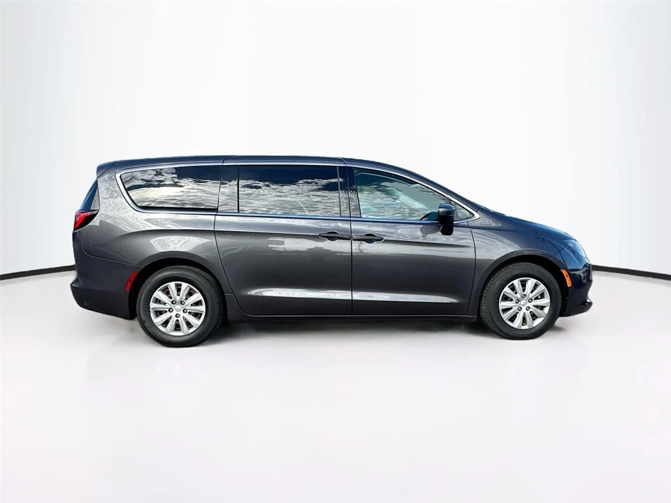 2020 Chrysler - Image 8 of 21