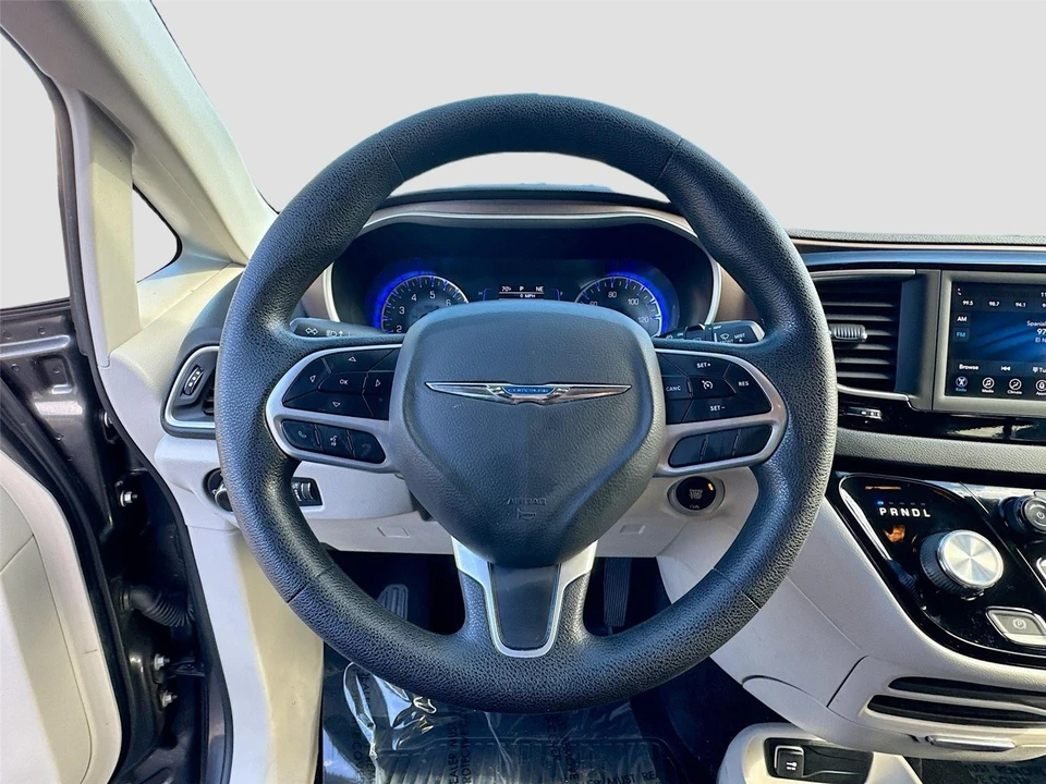 2020 Chrysler - Image 10 of 21