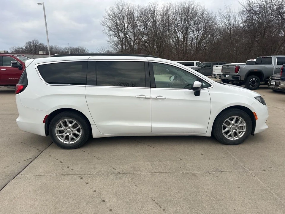 2020 Chrysler - Image 6 of 12