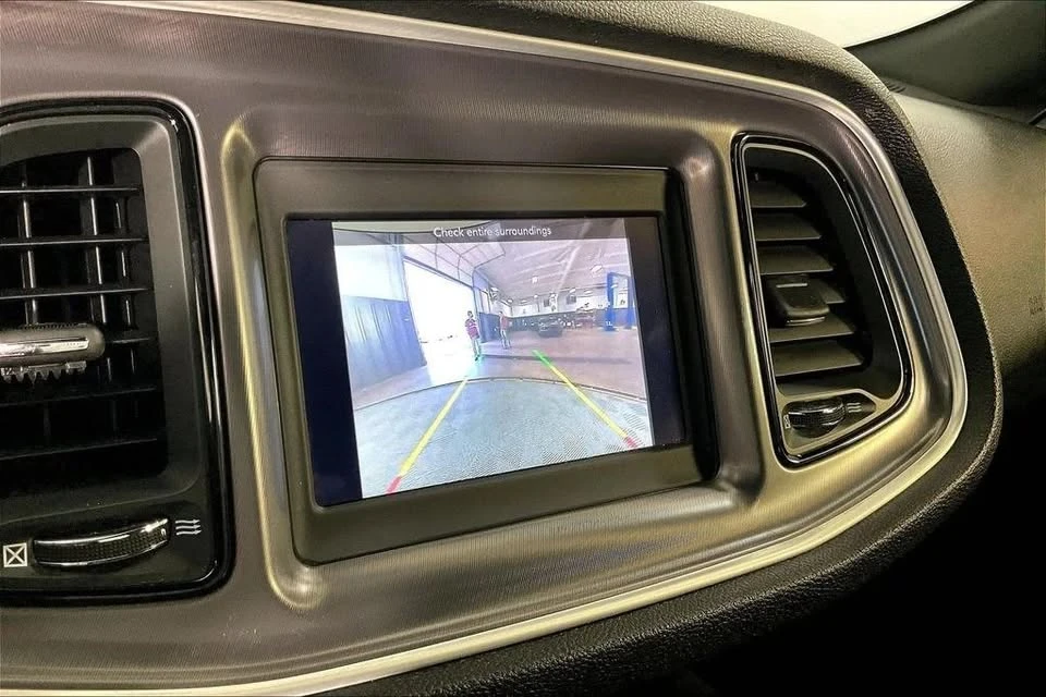 2020 Dodge Challenger 3rd Gen - Image 16 of 20