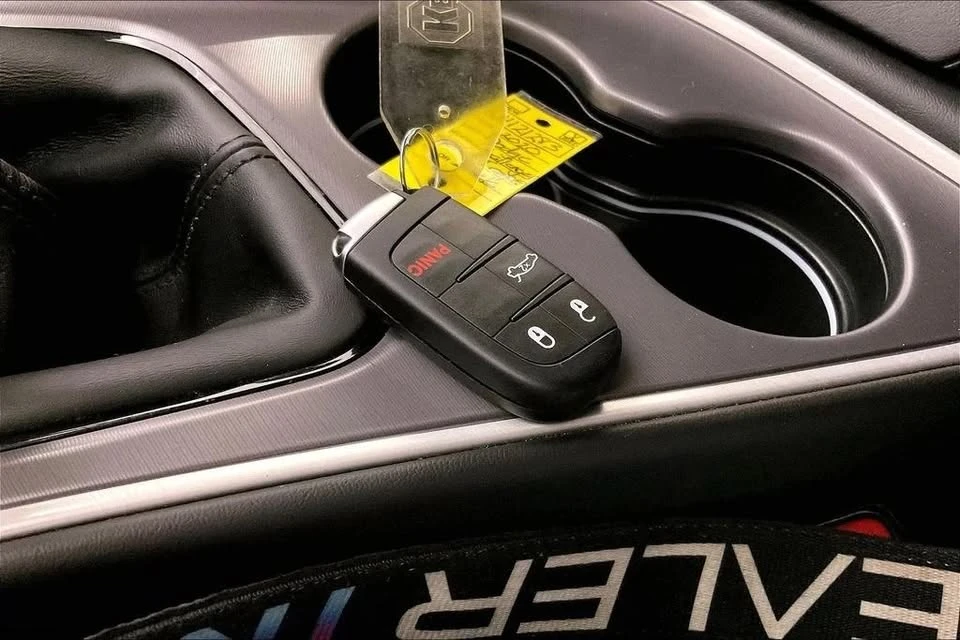 2020 Dodge Challenger 3rd Gen - Image 10 of 20