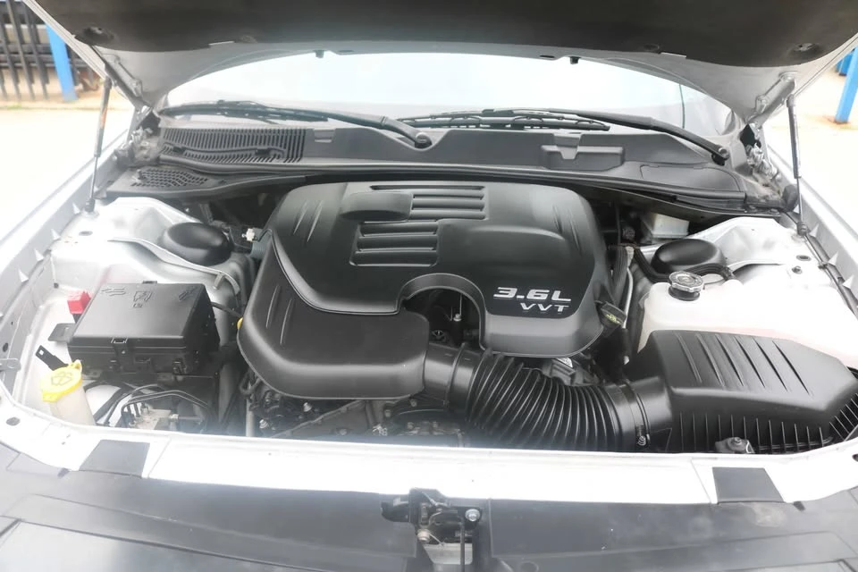 2020 Dodge Challenger 3rd Gen - Image 9 of 20