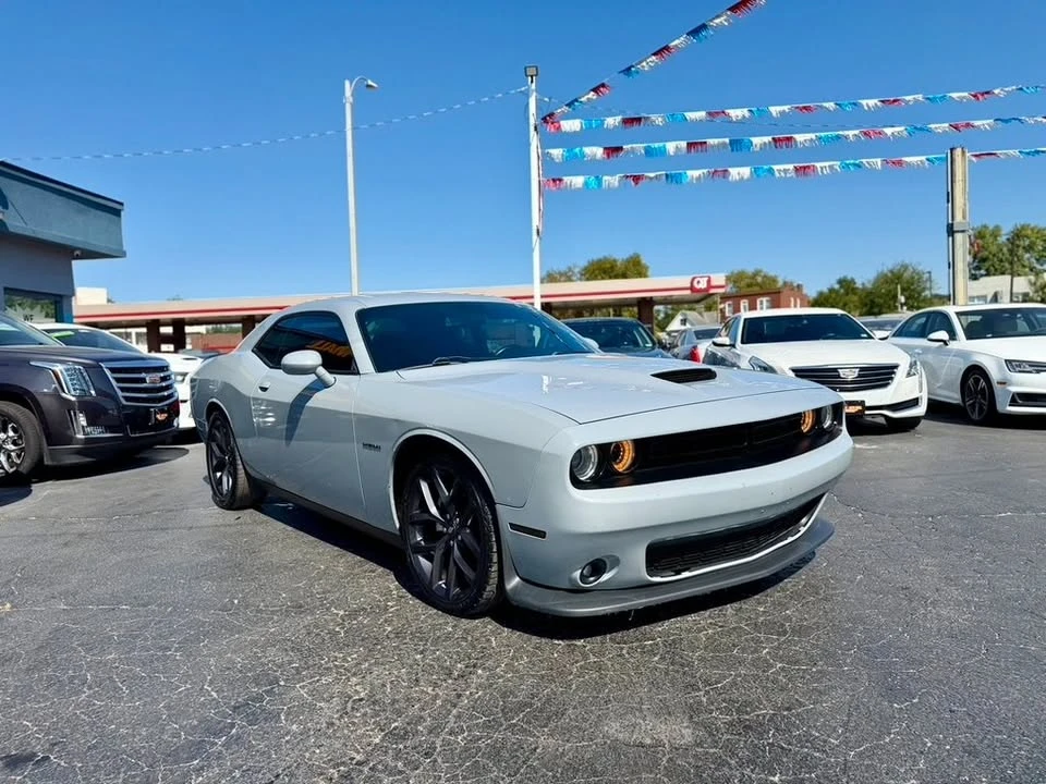 2020 Dodge Challenger 3rd Gen - Image 10 of 17