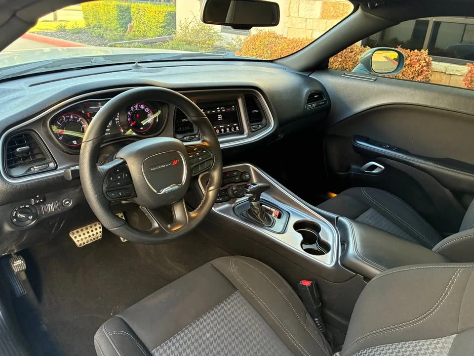 2020 Dodge Challenger 3rd Gen - Image 5 of 10