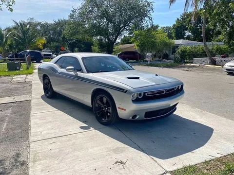 2020 Dodge Challenger SXT Coupe